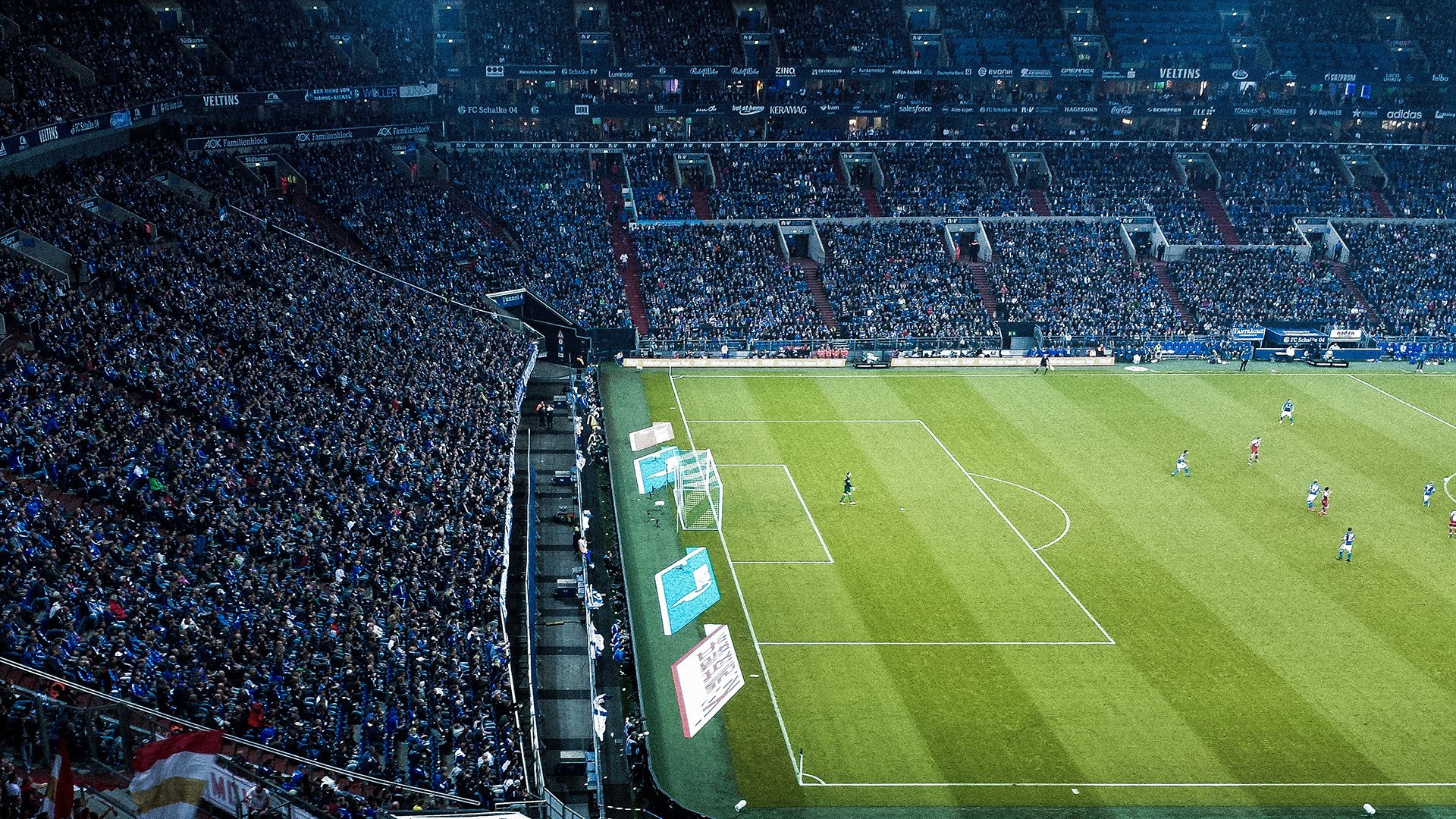 欧洲足坛变革：新政策引领未来发展轨迹，改变欧洲足坛格局的转会